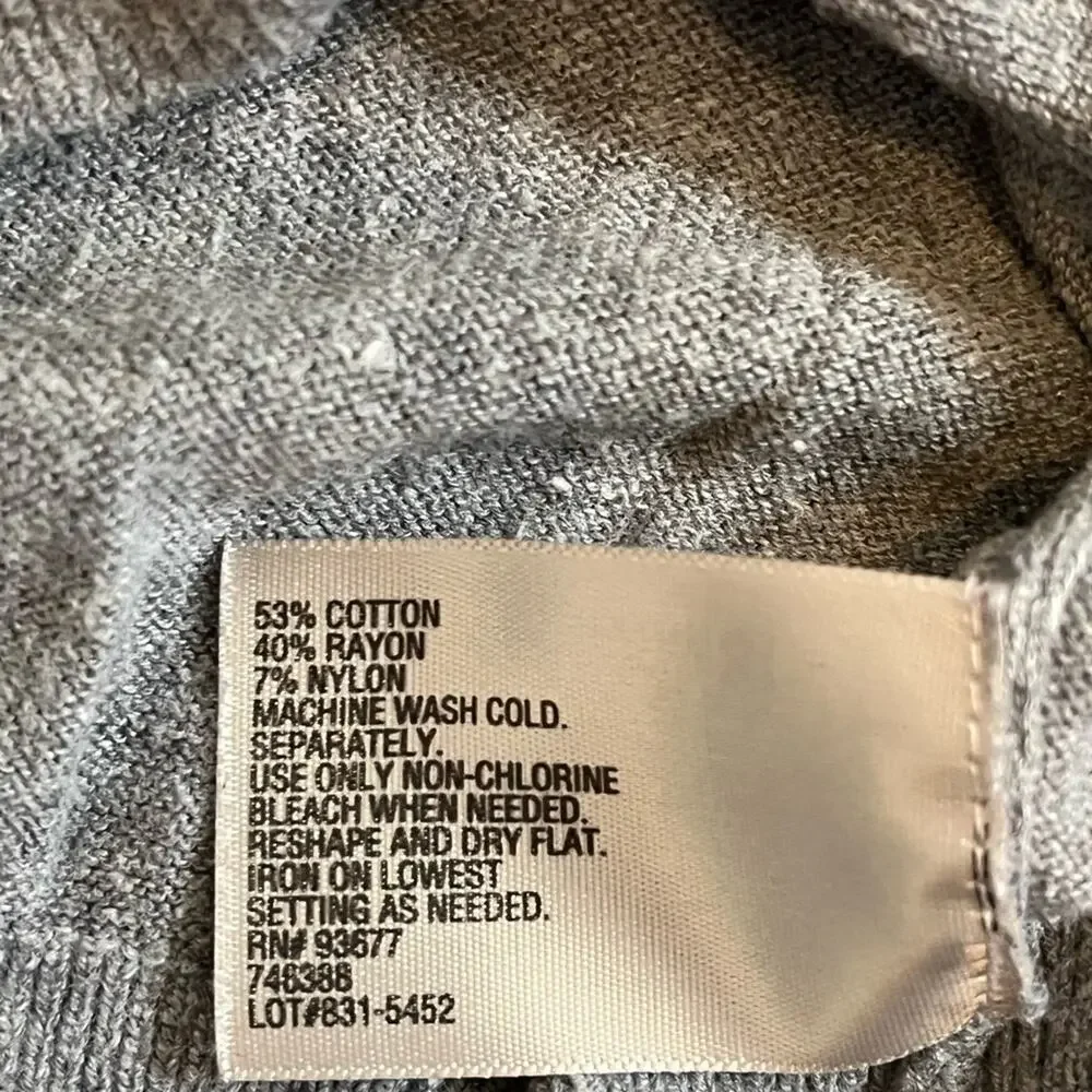 Women's Worthington gray sleeveless light sweater with ruffles, Size Large - Picture 9 of 9